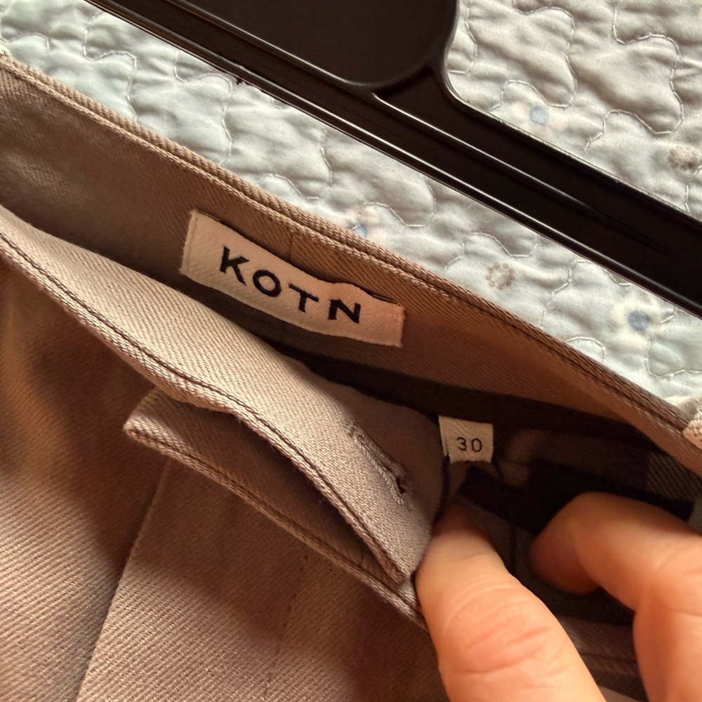 KOTN - NWT Linen-cotton blend, Taupe and Cream Bermudas - Picture 2 of 2